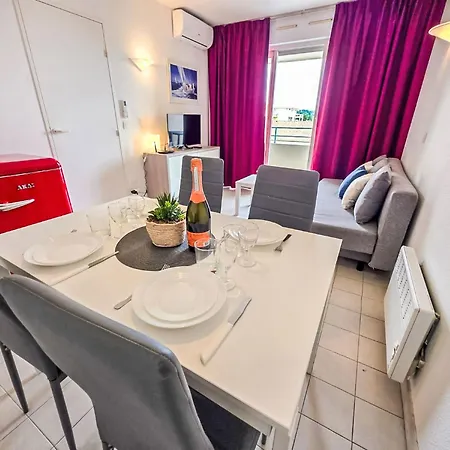 Les Pins Bleus-3 By Interhome Appartement