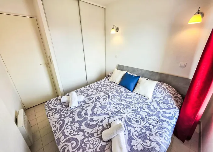 Apartment Les Pins Bleus-3 By Interhome *